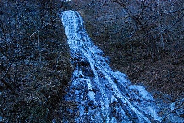 丸神の滝氷瀑